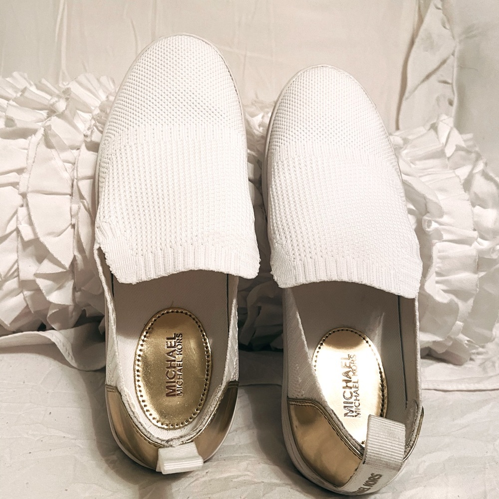 Unique White & Gold Michael Kors Skyler Slip Ons😍